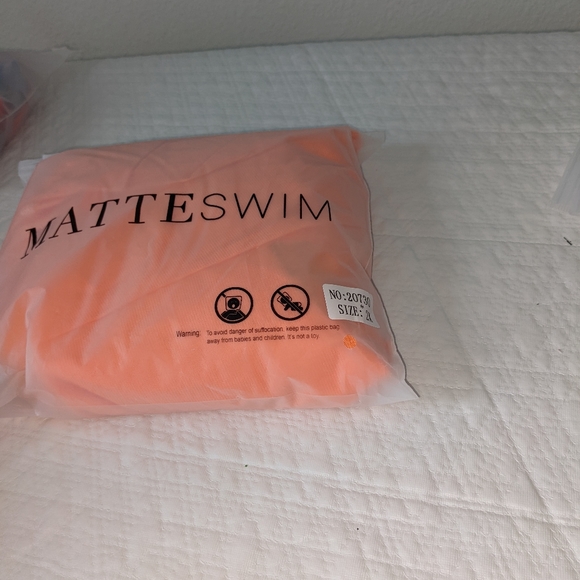 Matte Collection - Cover Up - Picture 4 of 4